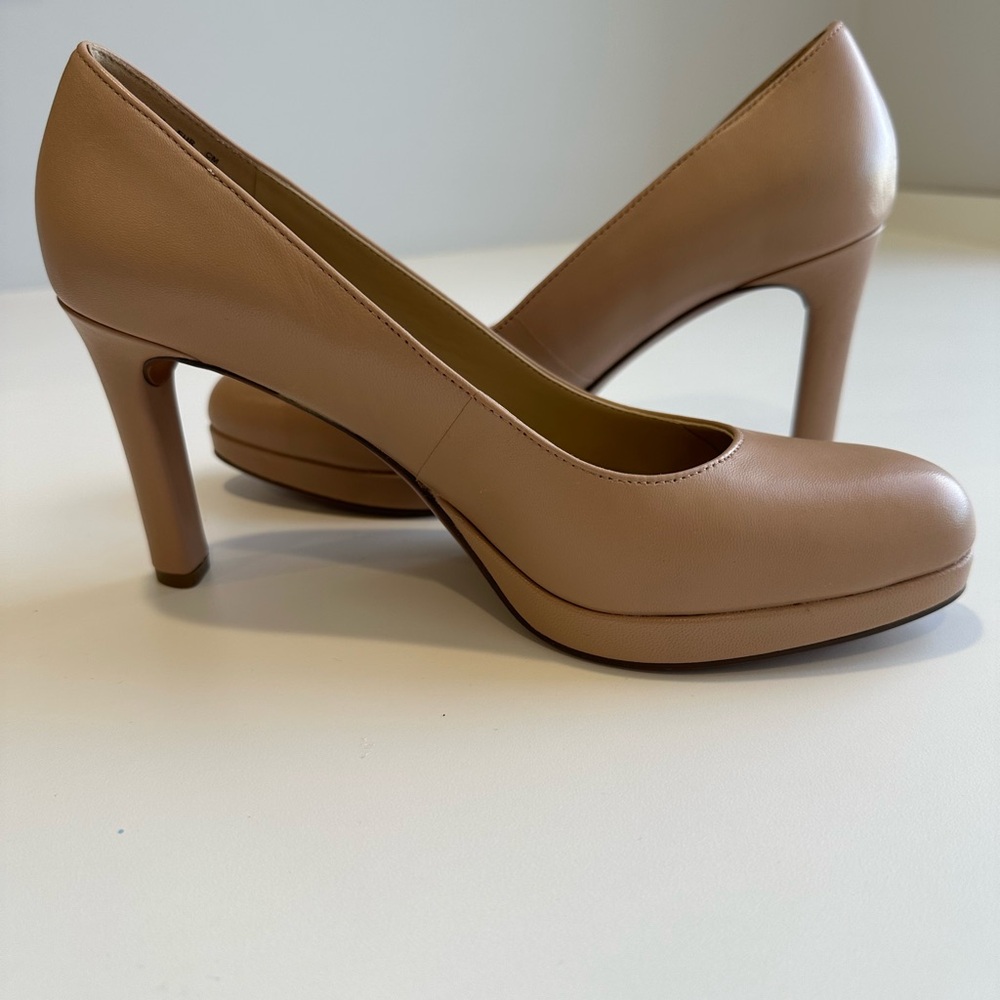Naturalizer Women’s Teresa Pump